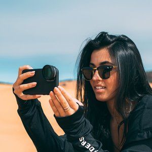 Anamorphic Lens Edition - with iPhone XR case and clip